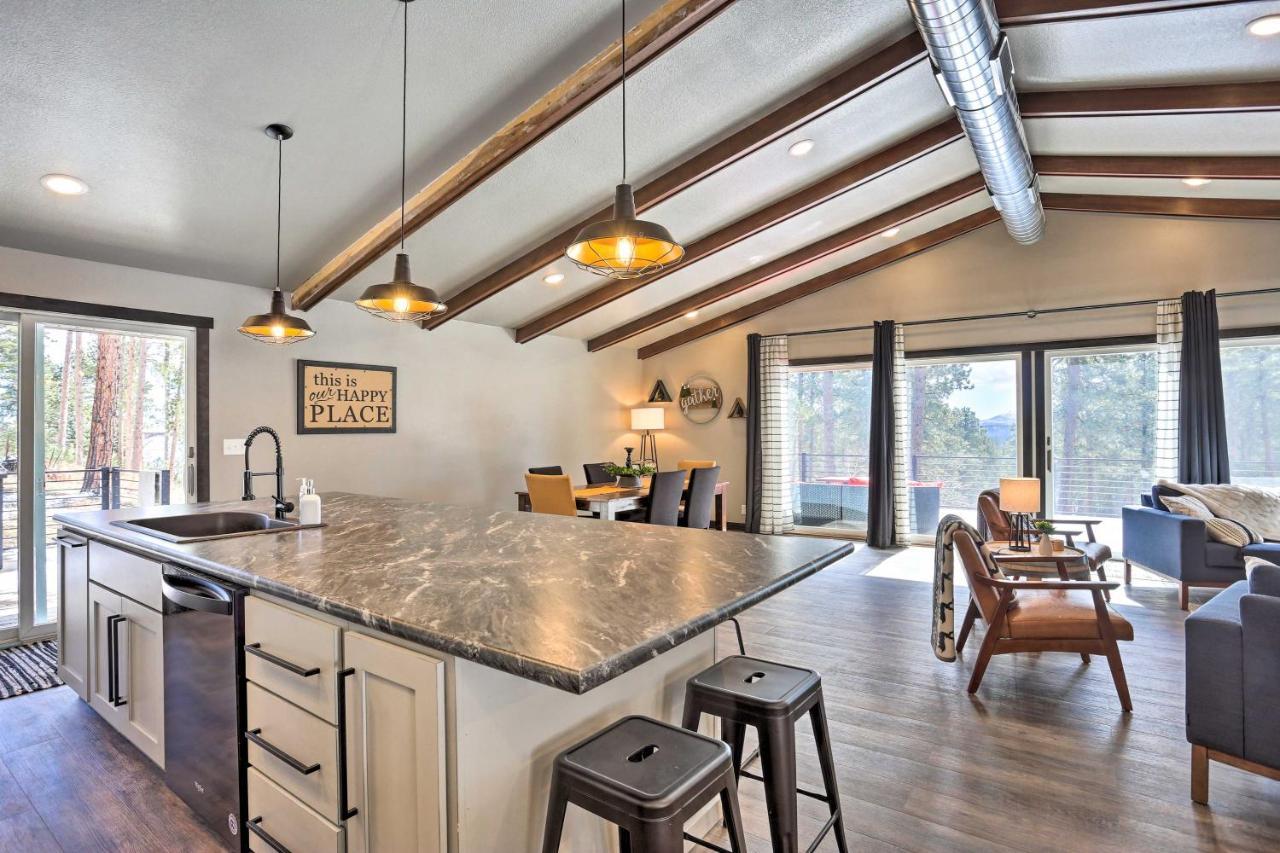 Modern Lead Cabin With Private Hot Tub And Fireplace! Exterior photo